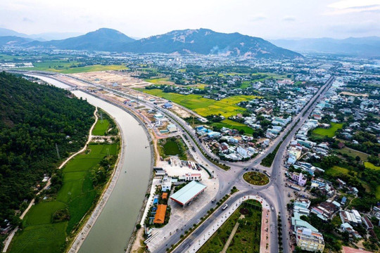 Chị em ruột đấu giá cùng 1 lô đất, Sở xin ý kiến Chủ tịch tỉnh