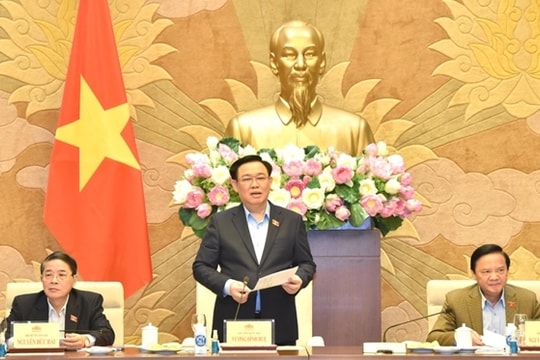 Chủ tịch Quốc hội chủ trì cuộc họp về dự thảo Nghị quyết áp dụng thí điểm chính sách hỗ trợ đầu tư trong lĩnh vực công nghệ cao