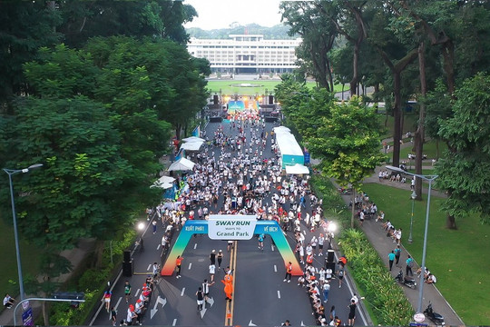 Hàng nghìn runners chinh phục đường chạy 5Way Run - Ways to Grand Park