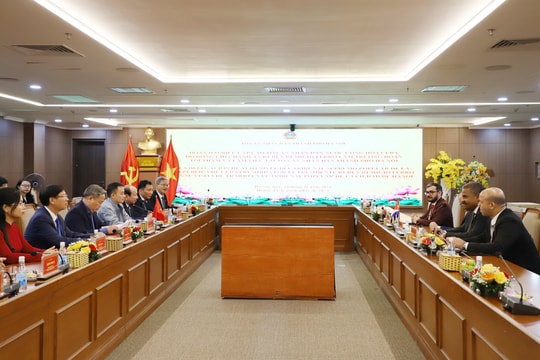 Tăng cường hợp tác giữa TAND TP. Hà Nội và Tòa án La Habana