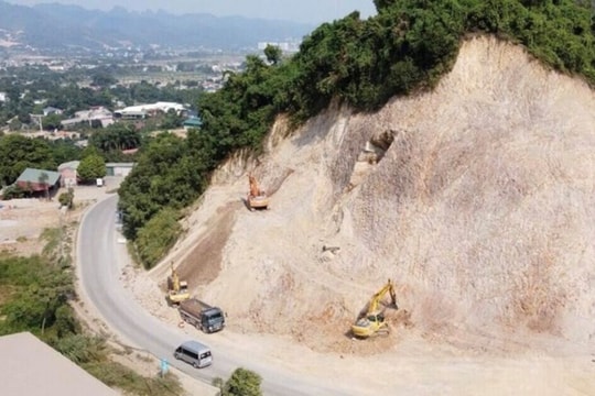 Triển khai phương án nổ mìn xử lý nguy cơ mất an toàn ở Dốc Cun