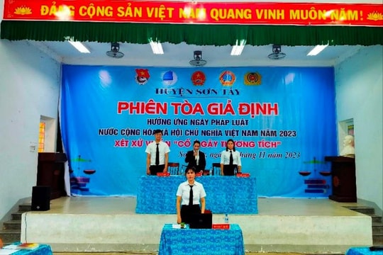 Tổ chức phiên tòa giả định tại trường THPT Đinh Tiên Hoàng