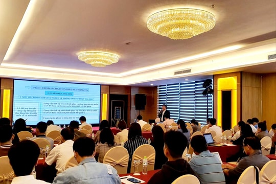 Nâng cao kỹ năng, năng lực thực hiện chương trình giảm nghèo về thông tin