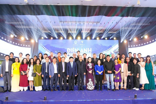 Dàn diễn viên Nam – Bắc hội ngộ tại Phú Yên