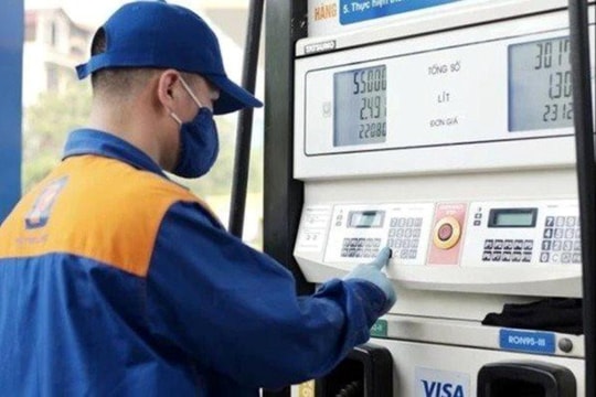 Giá xăng sẽ được điều chỉnh vào thứ 5 hàng tuần