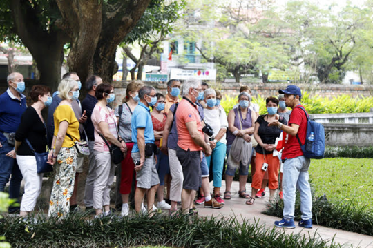 Tìm lời giải cho bài toán của du lịch Việt