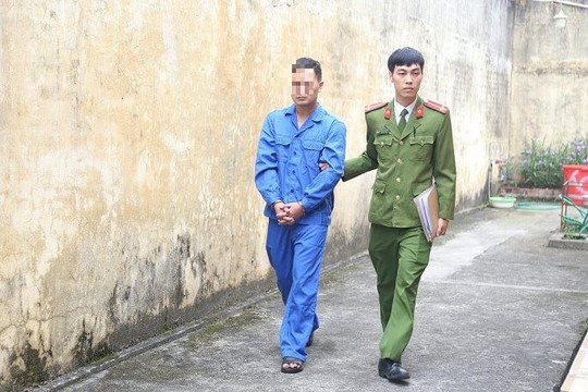 Bịa chuyện huyễn hoặc, phải "giải vong" để lấy tiền