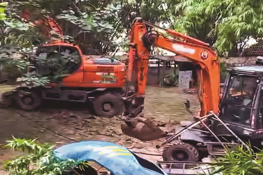 Phú Thượng, Tây Hồ, Hà Nội: Người dân khởi kiện, đề nghị làm rõ “đất công”
