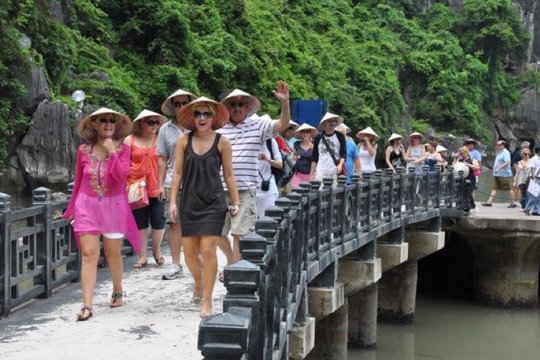 Du lịch Việt trở lại 'đường đua' tăng trưởng