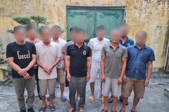 Quảng Ninh: Bắt 10 đối tượng đang say sưa đánh bạc