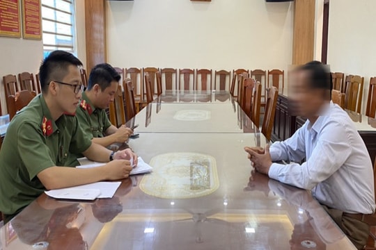 Đưa thông tin sai sự thật về sách giáo khoa, người đàn ông bị xử phạt