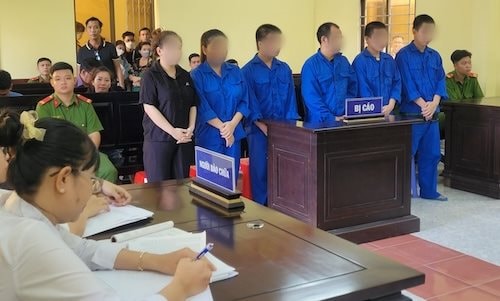 Đi tù vì tổ chức sinh nhật bằng ma túy