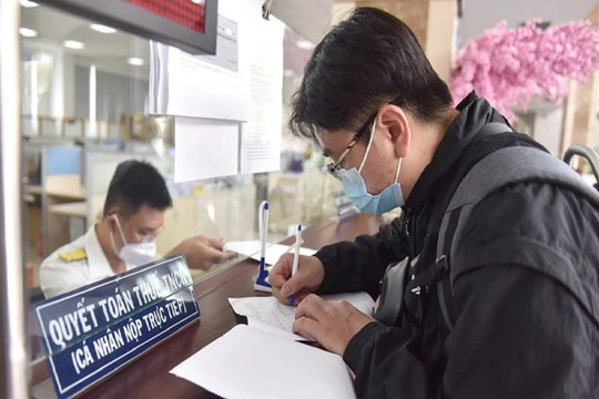 Số thu thuế thu nhập cá nhân sụt giảm lần đầu tiên sau 10 năm