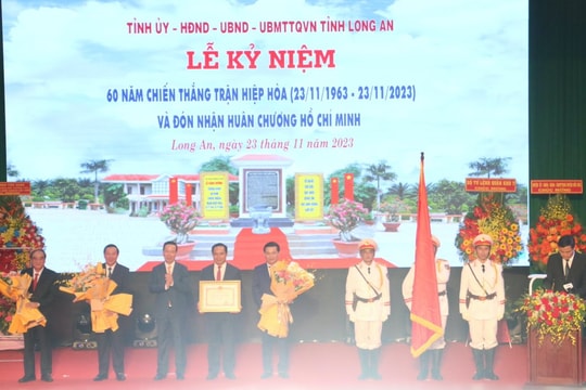 Chủ tịch nước dự Lễ kỷ niệm 60 năm chiến thắng trận Hiệp Hòa