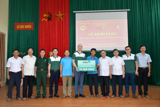 Công ty Chứng khoán Vietcombank xây dựng chuẩn mực đạo đức cán bộ theo tư tưởng Hồ Chí Minh