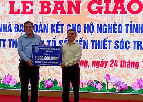 Tặng 120 căn nhà cho hộ nghèo
