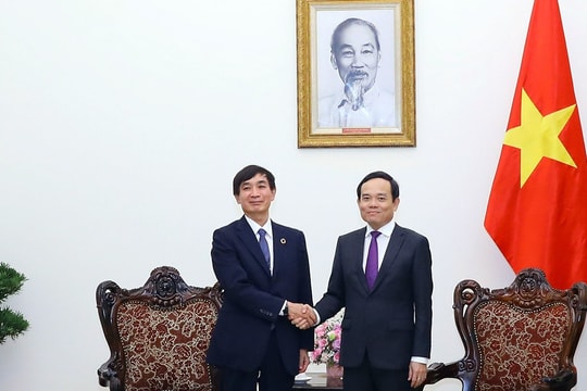 Phó Thủ tướng Trần Lưu Quang tiếp Tổng Giám đốc Liên minh Bưu chính Thế giới