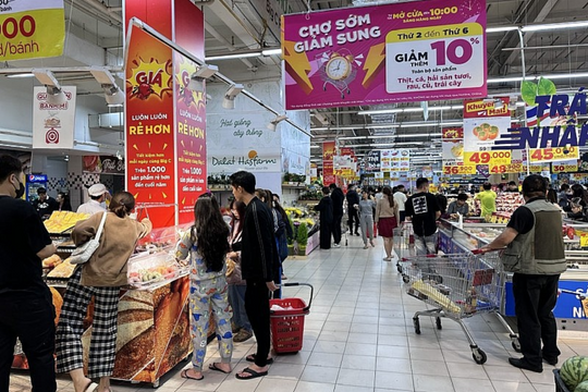 Khởi động “Hà Nội đêm không ngủ” và “Online xuống phố” năm 2023