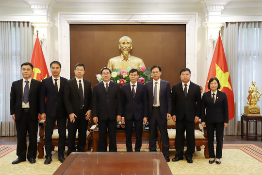 TANDCC Khu tự trị dân tộc Choang Quảng Tây (Trung Quốc) thăm và làm việc tại TANDTC Việt Nam