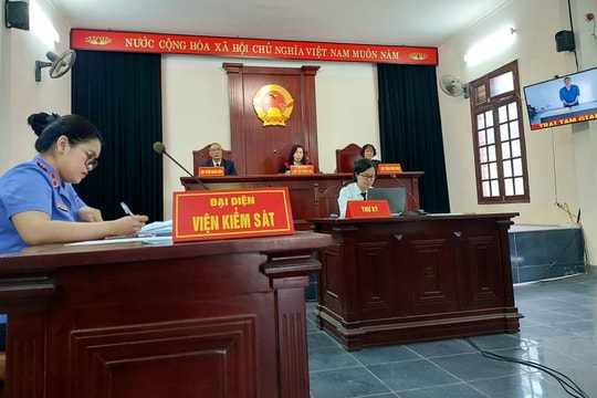 Trộm cắp tài sản bán lấy tiền mua ma tuý
