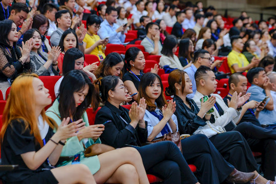 Gần 1.000 người hội tụ tại sự kiện sales và marketing