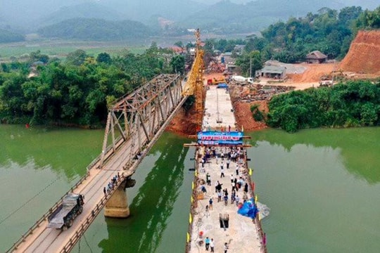 Hợp long cầu Tô Mậu hơn 100 tỷ đồng