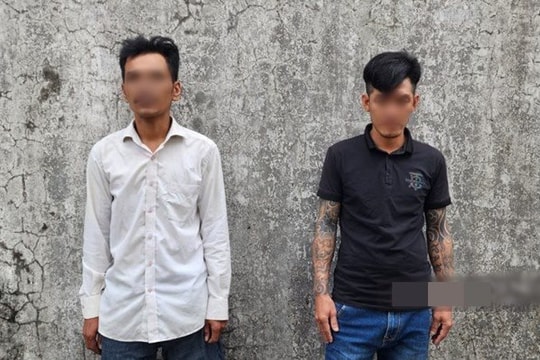 Bắt giam hai đối tượng cướp giật tài sản của cụ già 71 tuổi