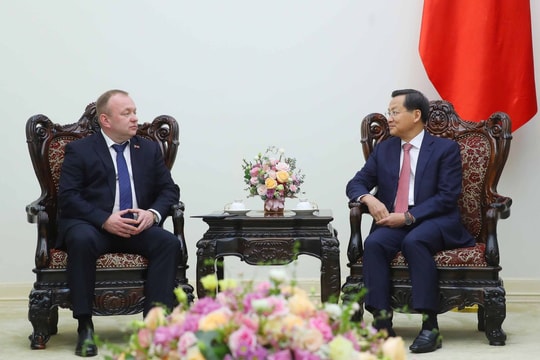 Phó Thủ tướng Lê Minh Khái tiếp Chủ tịch Ủy ban Giám định Tư pháp Belarus