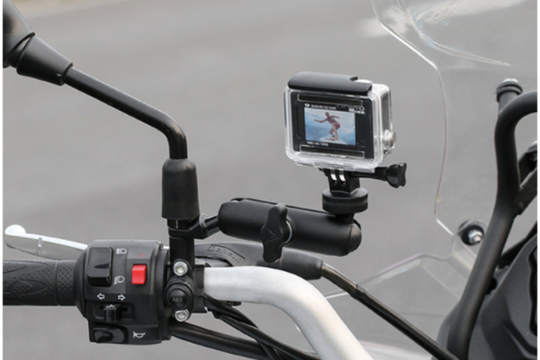 Lắp camera hành trình cho xe máy không khả thi