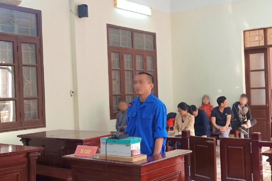 Dùng hung khí giải quyết món nợ 3 triệu đồng