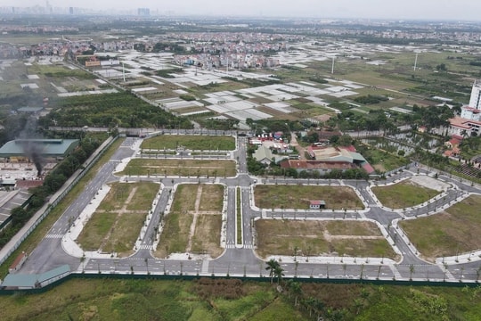 Sôi động những phiên đấu giá đất ở Hà Nội