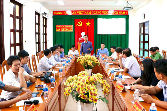 Bình Thuận: Giao ban cung cấp thông tin cho báo chí về tình hình kinh tế, xã hội 