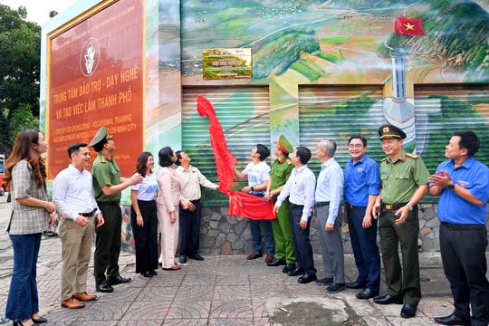 Khánh thành công trình bích họa “Việt Nam tươi đẹp”