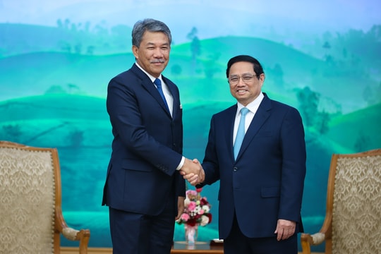 Thủ tướng Phạm Minh Chính tiếp Bộ trưởng Quốc phòng Malaysia