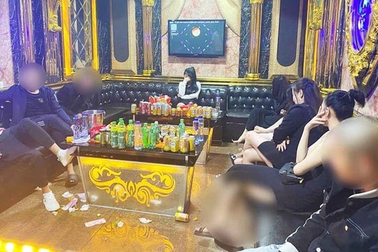 Hà Giang: Nhóm nam nữ tổ chức sử dụng ma túy tại quán karaoke
