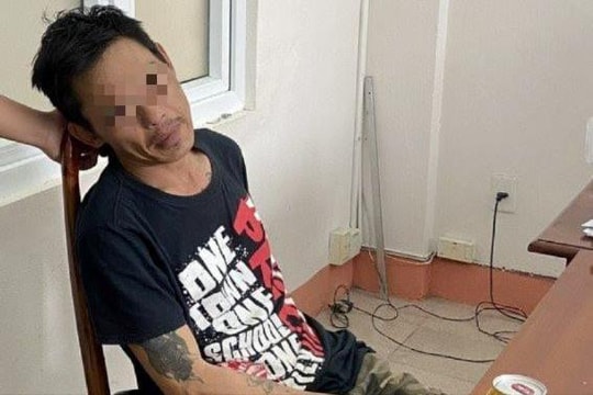 Đang bị truy nã vẫn đi cướp tài sản