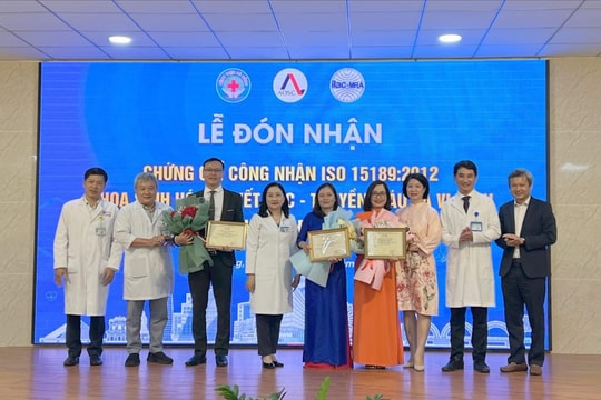 Bệnh viện Đà Nẵng được công nhận đạt chuẩn ISO 15189:2012 thực hành phòng xét nghiệm y khoa