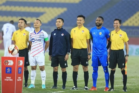 Lăng mạ trọng tài, Trợ lý HLV SLNA lĩnh án phạt
