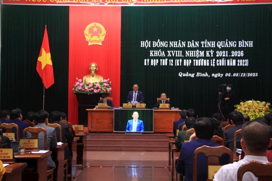 Khai mạc kỳ họp thứ 12, HĐND tỉnh Quảng Bình khóa XVIII