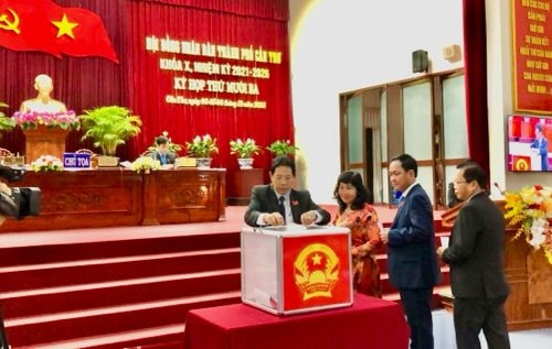 Chủ tịch HĐND và Giám đốc Công an TP Cần Thơ được nhiều phiếu tín nhiệm cao