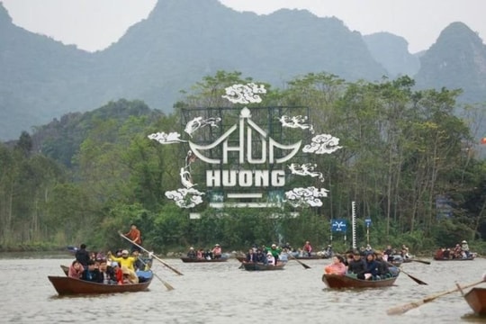 Hà Nội: Tăng phí tham quan 10 danh lam thắng cảnh, di tích lịch sử