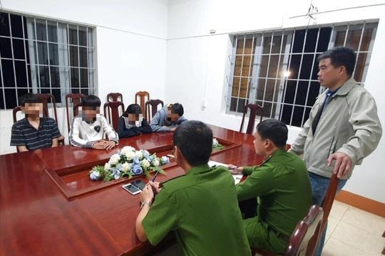 Nhóm thiếu niên thực hiện 10 vụ trộm cắp trong 7 ngày