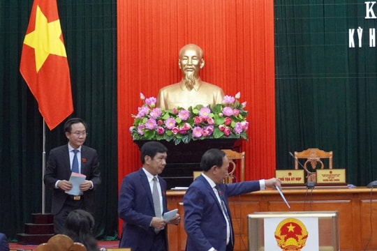Quảng Bình công bố kết quả lấy phiếu tín nhiệm đối với những người giữ chức vụ do HĐND tỉnh bầu