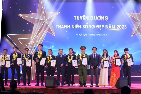Tuyên dương 20 "Thanh niên sống đẹp" năm 2023