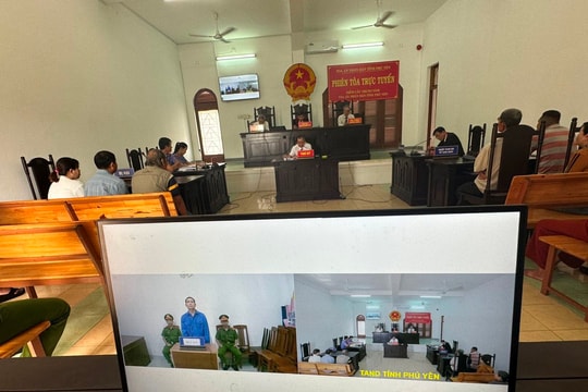 Chủ quán karaoke lĩnh án tù do đánh người quậy phá quán