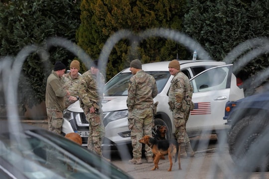 NATO tăng ngân sách quân sự thêm 12%