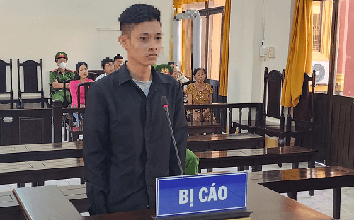 Mua súng về phòng thân, gã thợ xăm lĩnh án