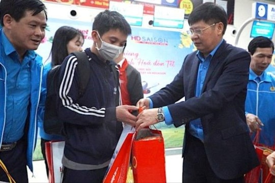 Tổng LĐLĐVN triển khai Kế hoạch tổ chức 'Hành trình Tết Công đoàn - Xuân 2024'