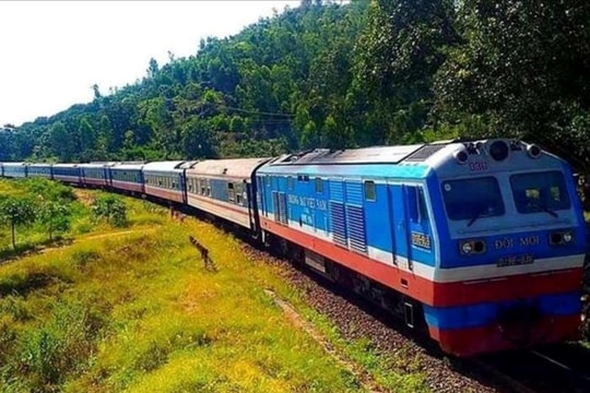 Chính phủ cho phép kéo dài niên hạn sử dụng của đầu máy, toa xe đường sắt
