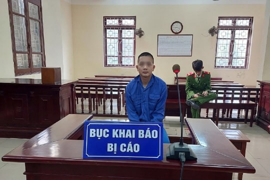 Đi trộm cắp xe để bán lấy tiền tiêu xài